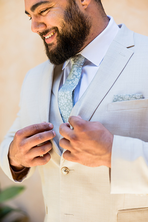 What to wear to a beach wedding