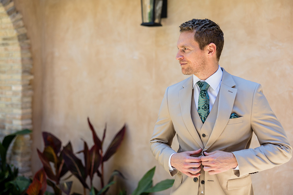 What to wear to a beach wedding